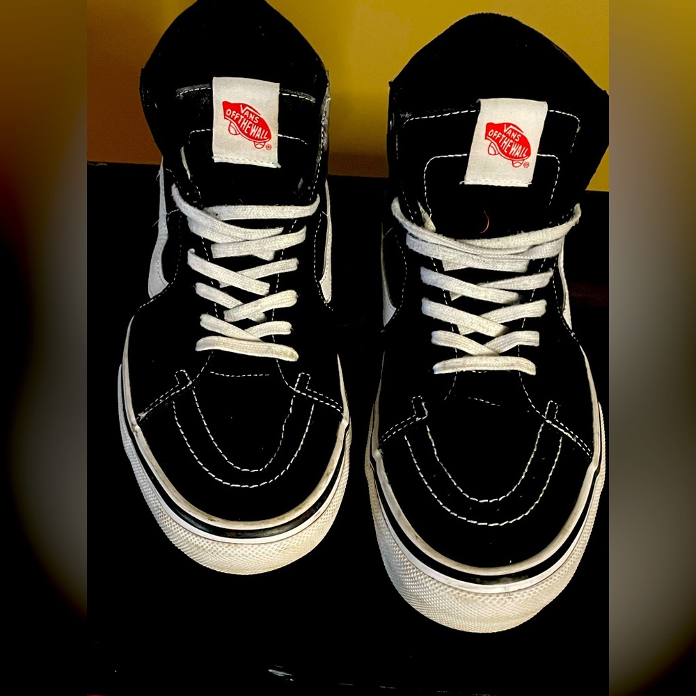 Men’s Gently used Vans size 12
